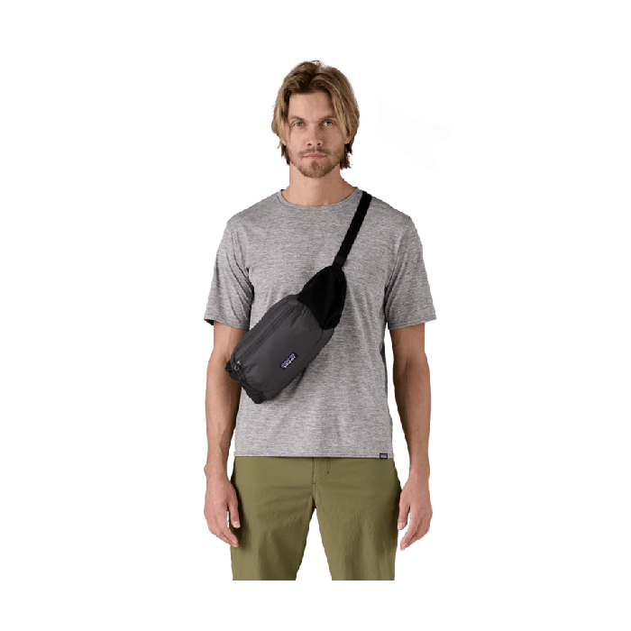 Torbica Terravia Hip Pack 4L (Black)