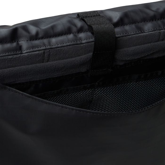 Torba BASE CAMP VOYAGER MESSENGER (Black/TNF White)