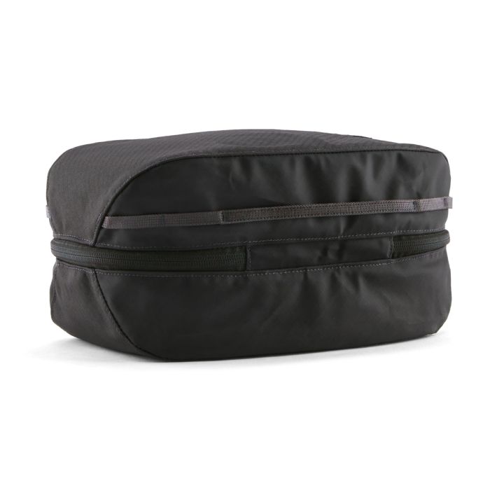 Toaletna torbica Black Hole Cube 6L (Unity Text: Ink Black)